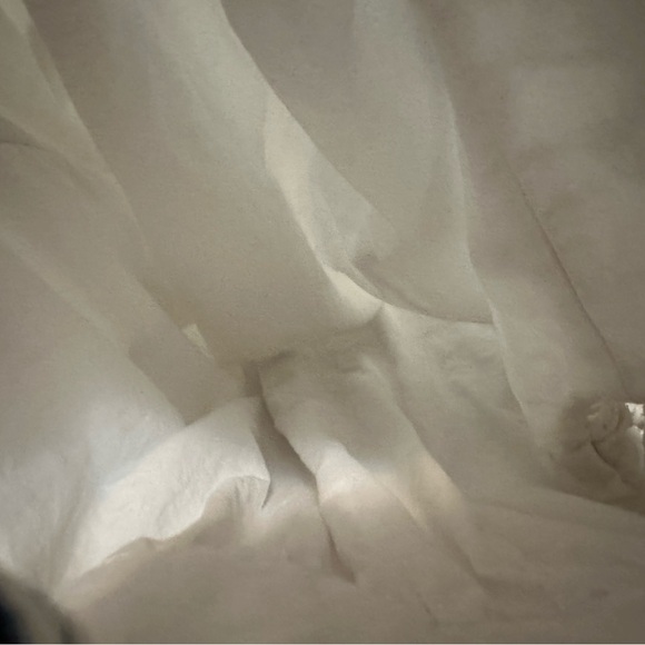 White Vineyard Vines Blouse - Picture 6 of 6